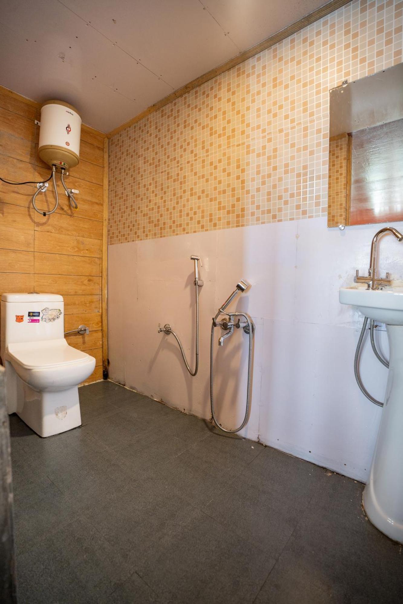 Monratino Himadrie -2 Mins Walk From Mall Road - All Rooms Have Kanchenjunga Mountain View Dardzsiling Kültér fotó
