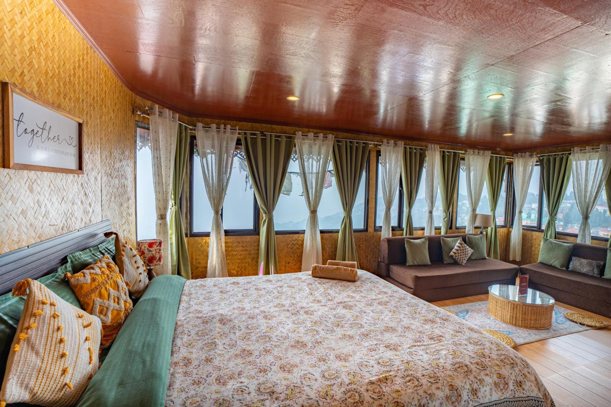 Monratino Himadrie -2 Mins Walk From Mall Road - All Rooms Have Kanchenjunga Mountain View Dardzsiling Kültér fotó
