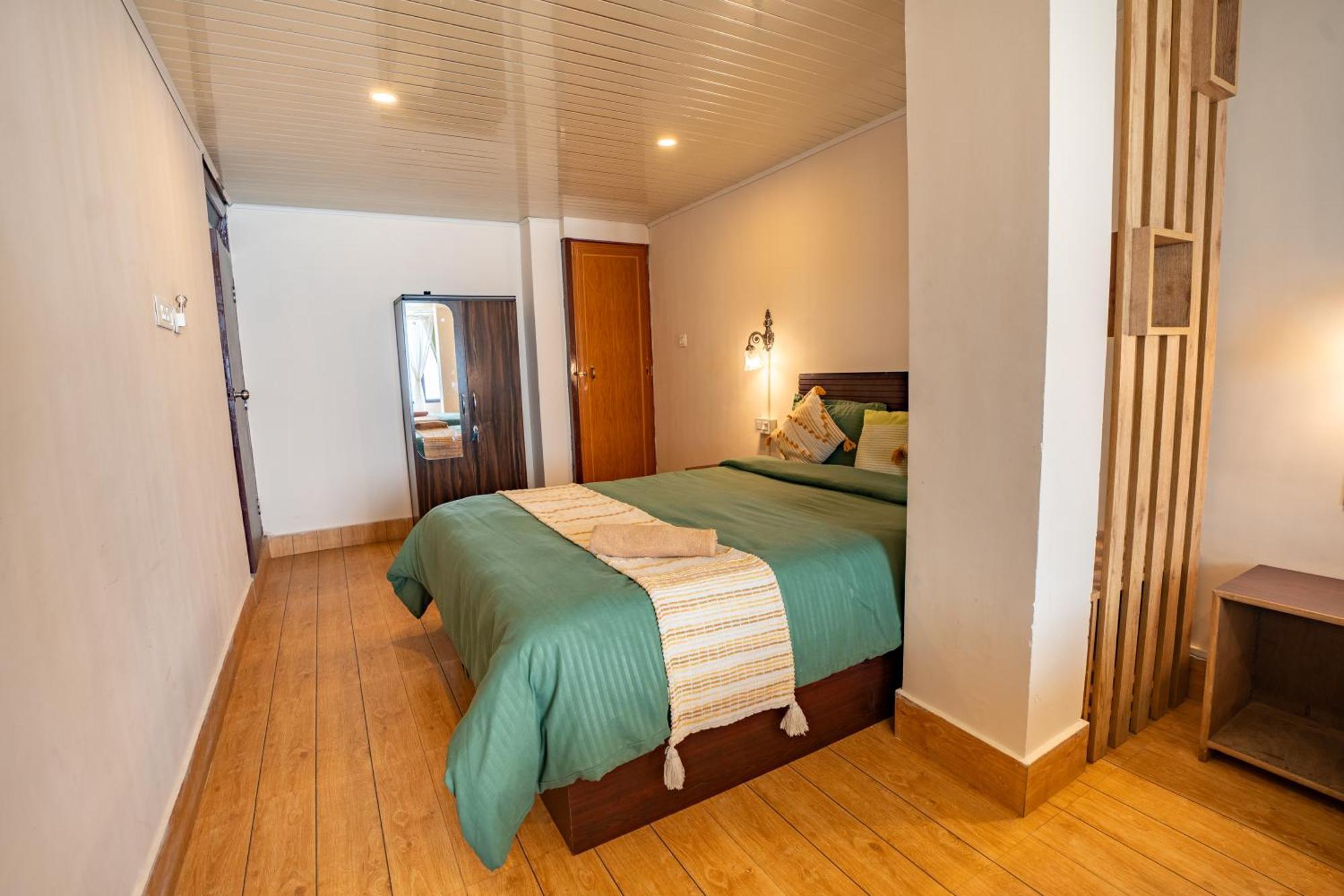 Monratino Himadrie -2 Mins Walk From Mall Road - All Rooms Have Kanchenjunga Mountain View Dardzsiling Kültér fotó