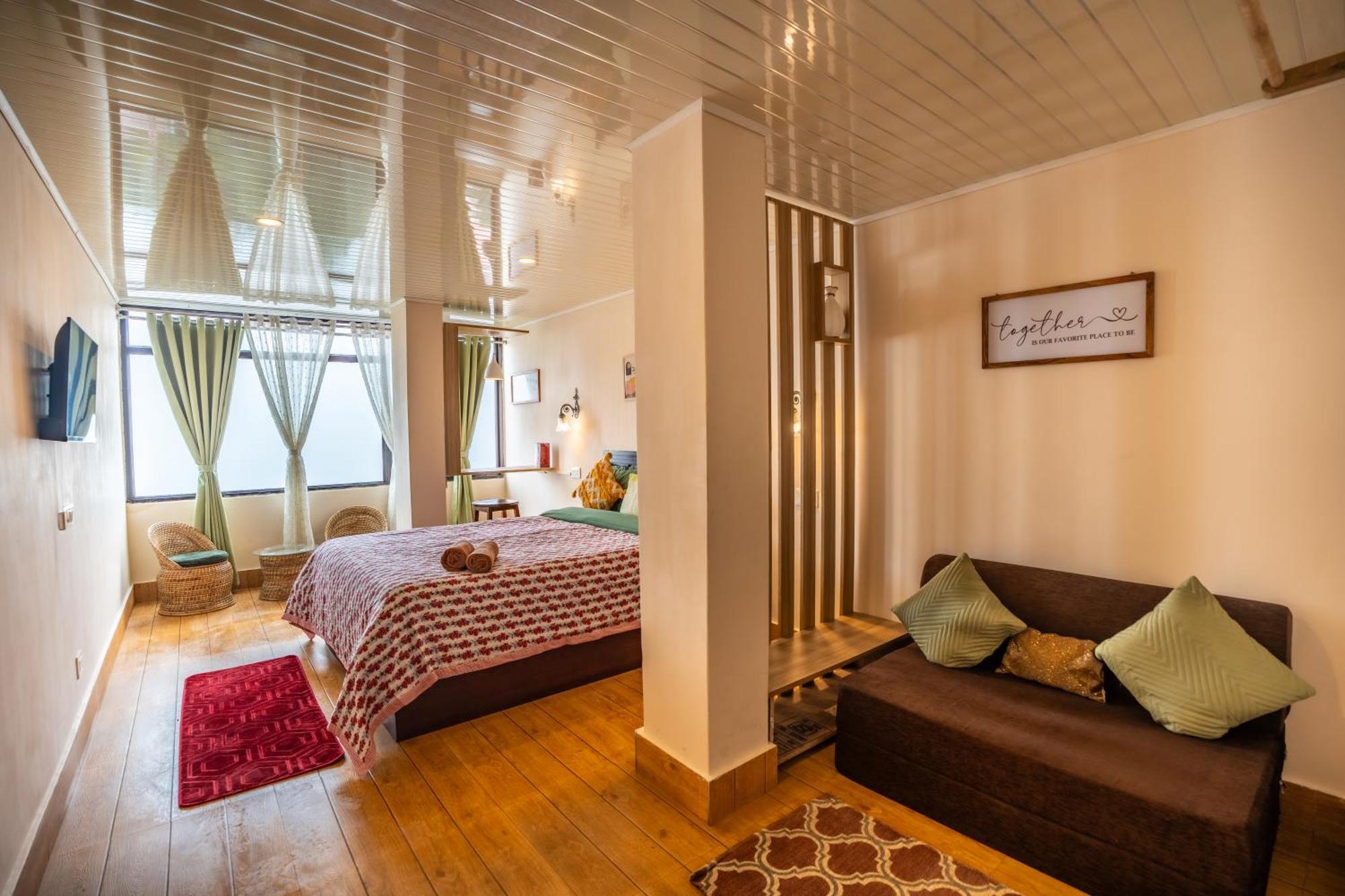 Monratino Himadrie -2 Mins Walk From Mall Road - All Rooms Have Kanchenjunga Mountain View Dardzsiling Kültér fotó