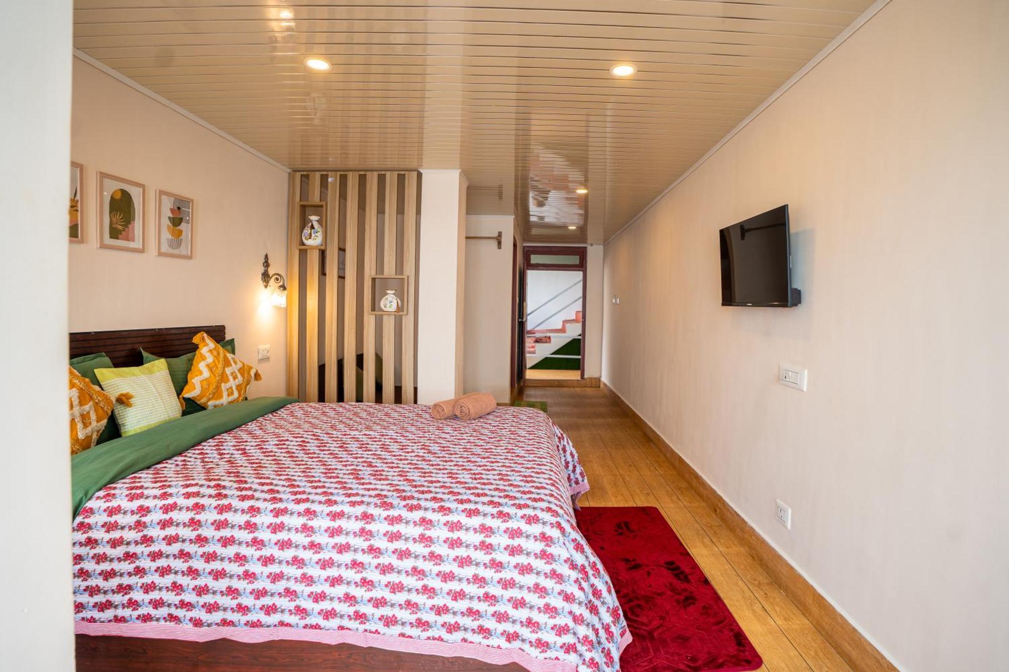 Monratino Himadrie -2 Mins Walk From Mall Road - All Rooms Have Kanchenjunga Mountain View Dardzsiling Kültér fotó