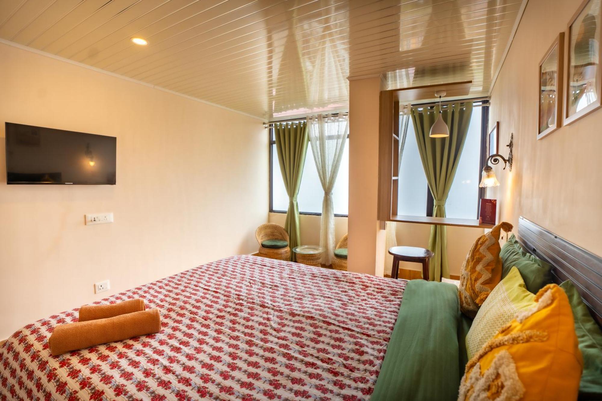 Monratino Himadrie -2 Mins Walk From Mall Road - All Rooms Have Kanchenjunga Mountain View Dardzsiling Kültér fotó