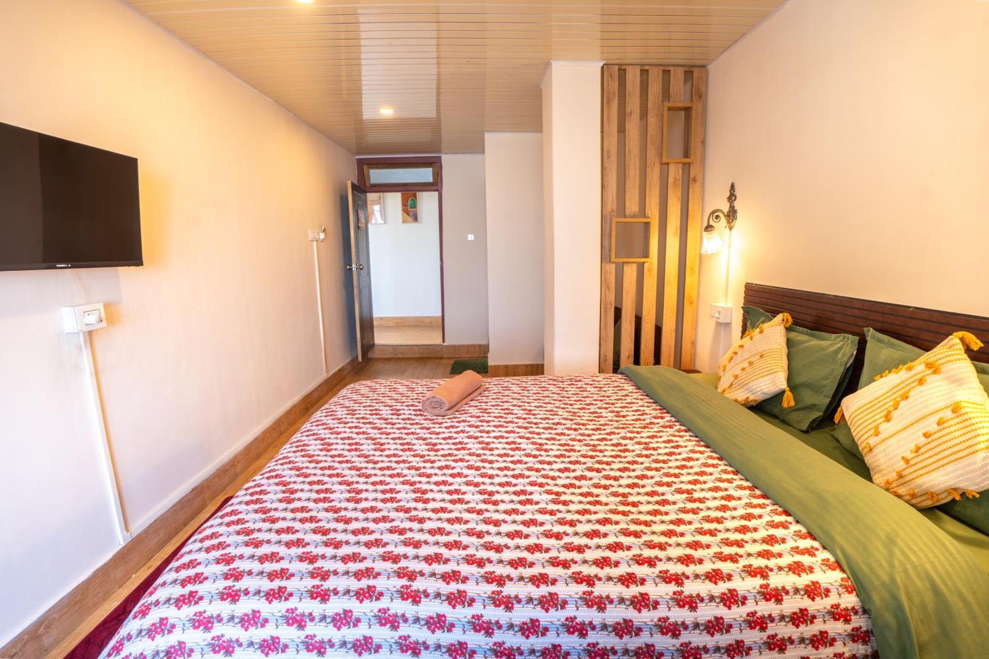 Monratino Himadrie -2 Mins Walk From Mall Road - All Rooms Have Kanchenjunga Mountain View Dardzsiling Kültér fotó